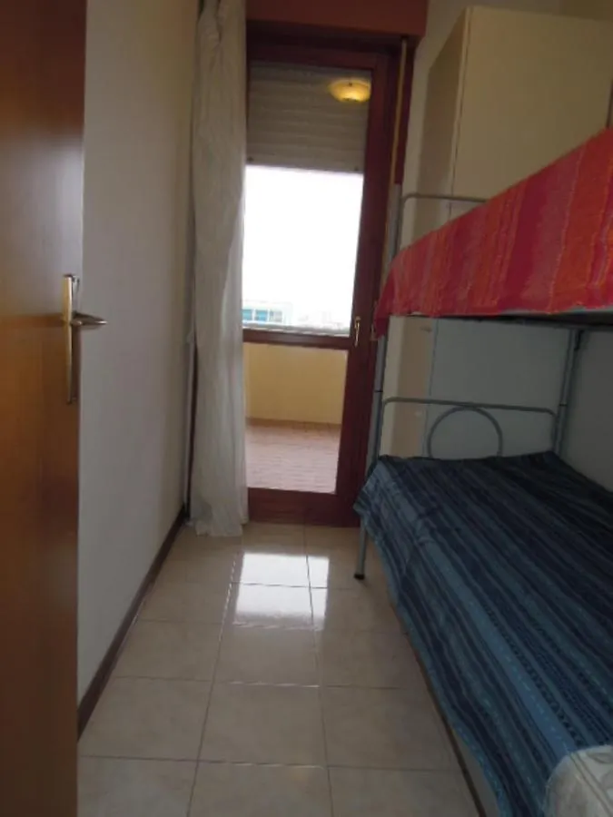 Cozy Two-Bedroom Apartment In A Seafront Building Bibione 0*,