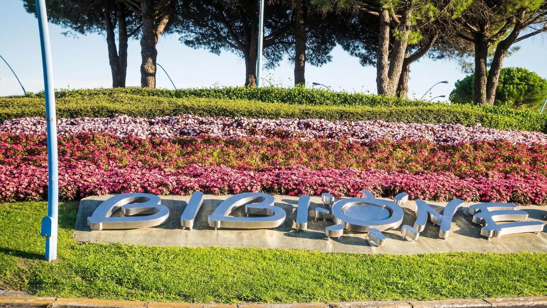 Cozy Two-Bedroom Apartment In A Seafront Building Bibione 0*,  Italy